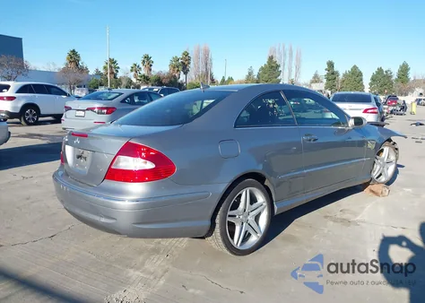 2009 Mercedes-Benz Clk 350 из США, поврежденный, VIN WDBTJ56H29F266911